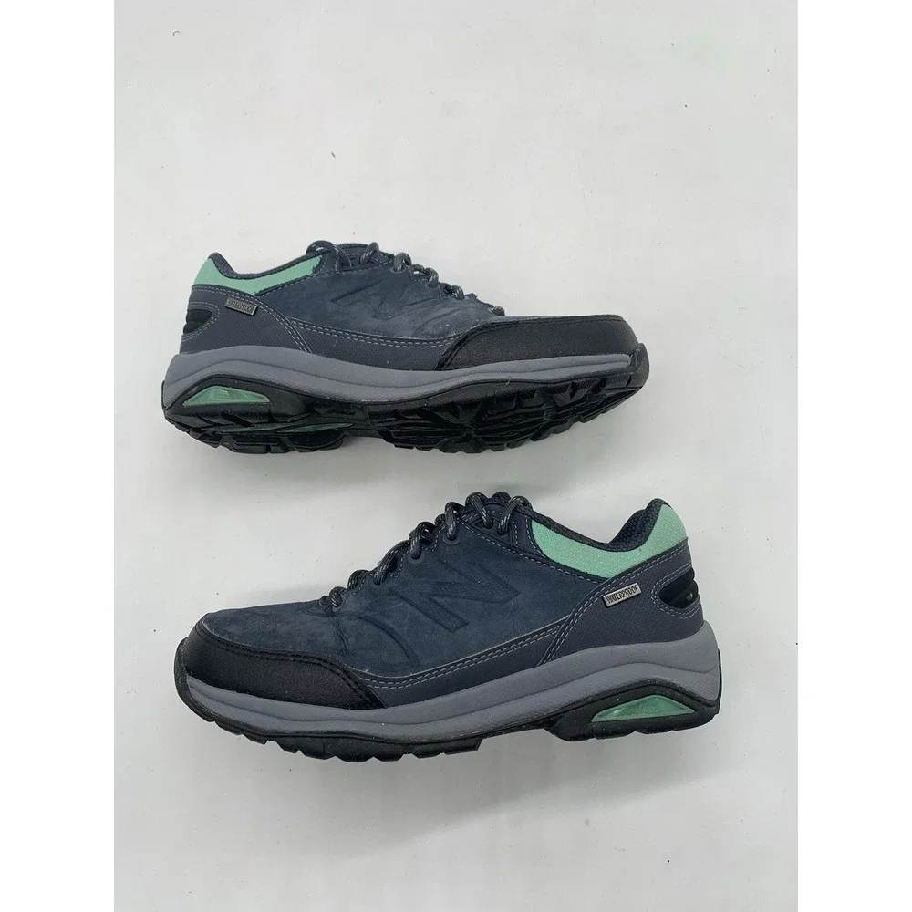 New Balance Trail Walking Shoes Womens 6 B US Lace Up Waterproof WW1300 v1